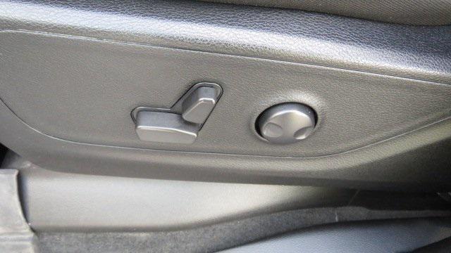 used 2022 Ram 1500 car, priced at $39,914