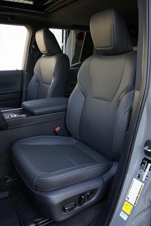 used 2025 Lexus GX 550 car, priced at $89,991