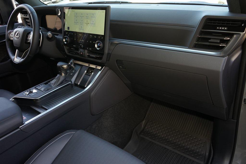 used 2025 Lexus GX 550 car, priced at $89,991