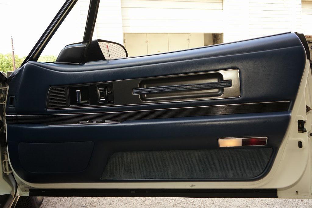 used 1990 Buick Reatta car, priced at $16,991