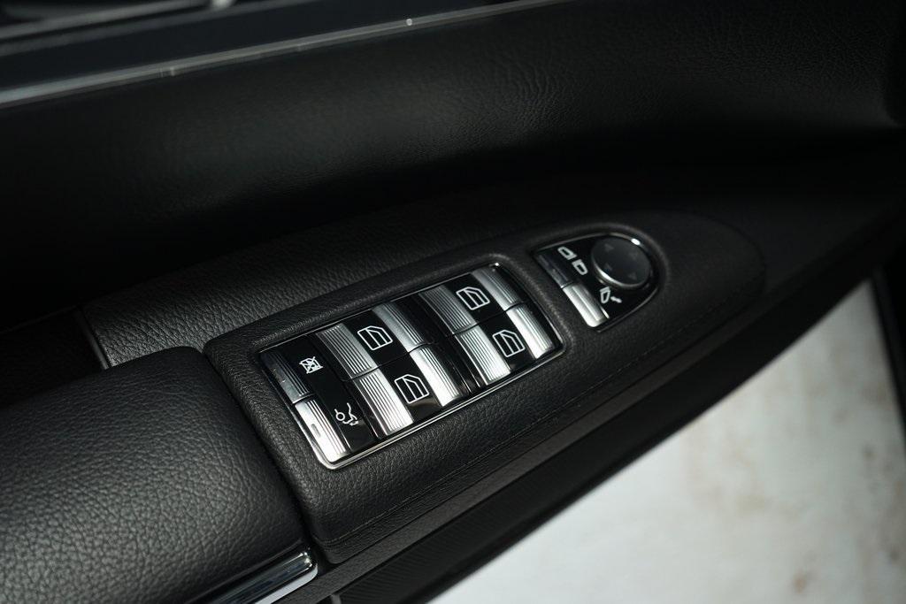 used 2007 Mercedes-Benz S-Class car, priced at $14,991