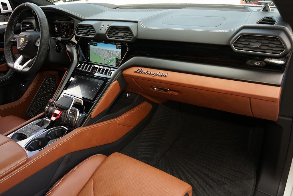 used 2024 Lamborghini Urus car, priced at $257,991