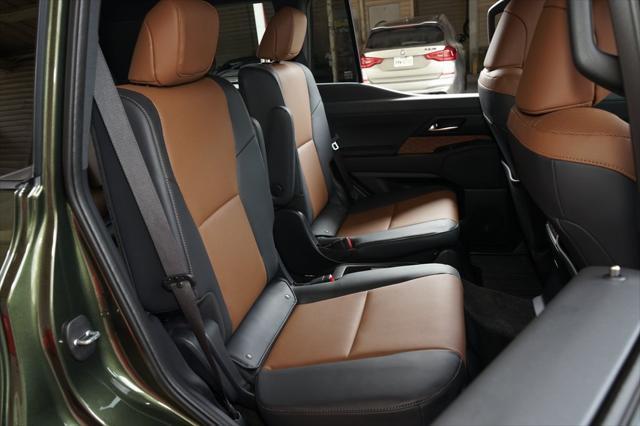 used 2025 Lexus GX 550 car, priced at $85,991