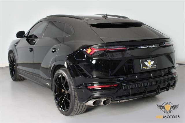 used 2024 Lamborghini Urus car, priced at $289,991