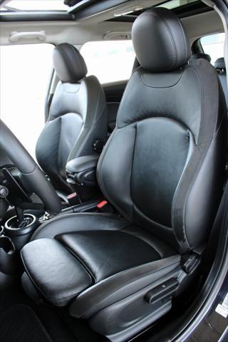 used 2023 MINI Hardtop car, priced at $27,491