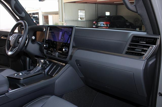 used 2025 Lexus GX 550 car, priced at $89,991