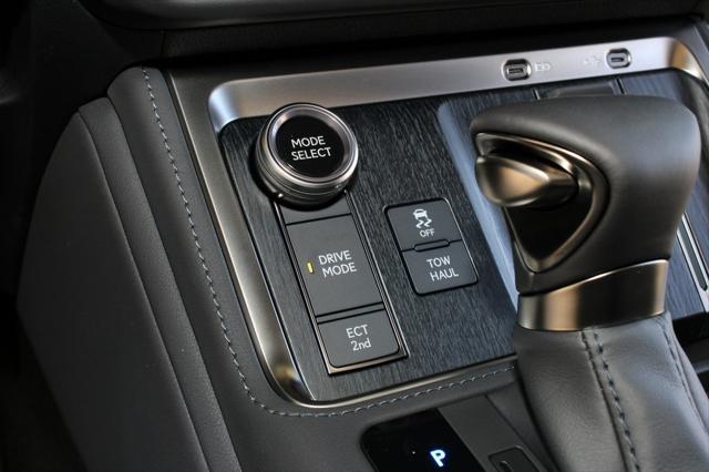 used 2025 Lexus GX 550 car, priced at $89,991