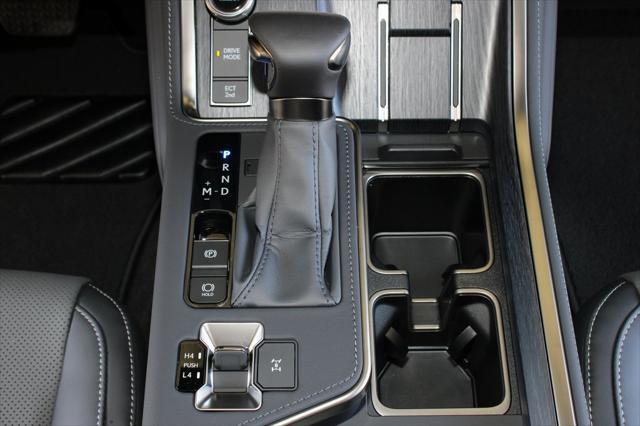 used 2025 Lexus GX 550 car, priced at $89,991