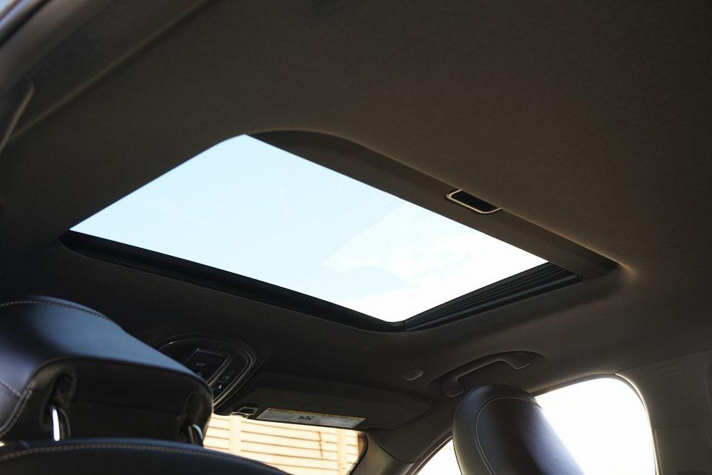 used 2022 Jeep Grand Cherokee car, priced at $33,991