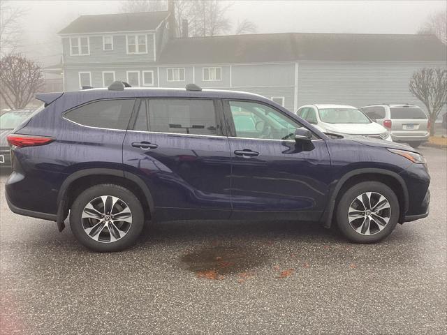 used 2021 Toyota Highlander car, priced at $33,900