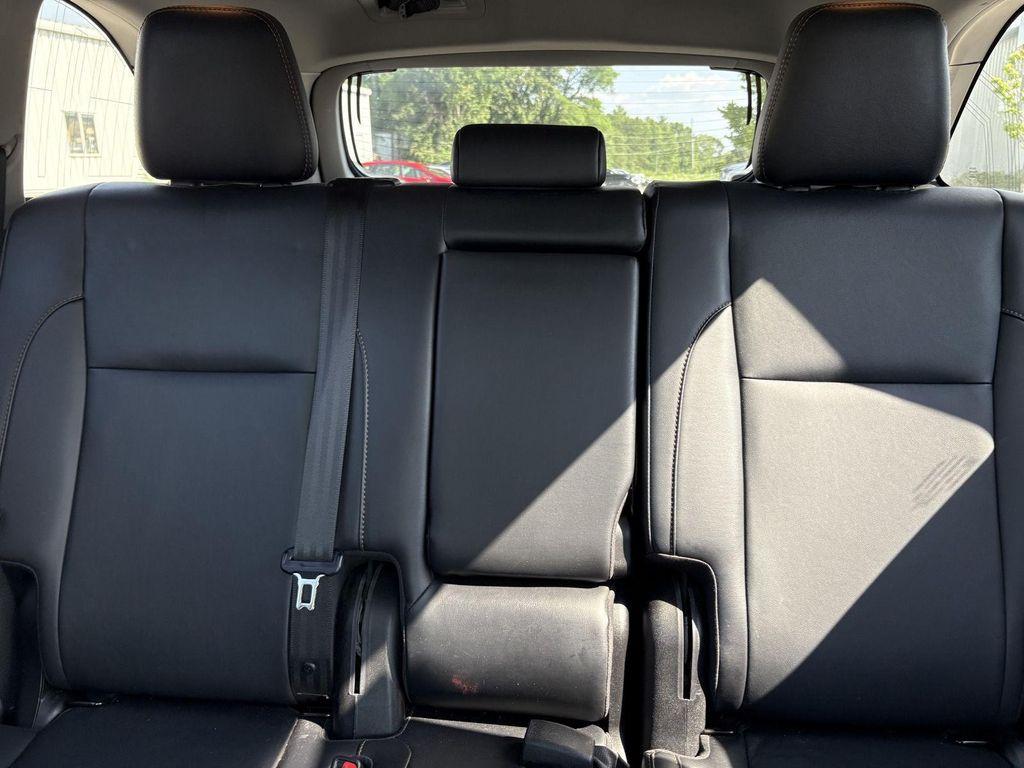 used 2019 Toyota Highlander car, priced at $25,900