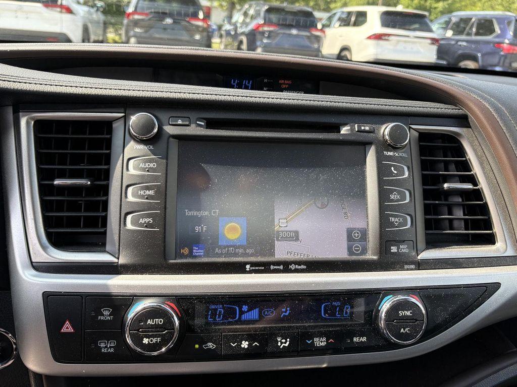used 2019 Toyota Highlander car, priced at $25,900