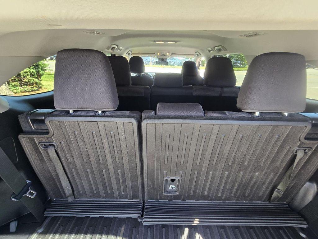 used 2022 Toyota Highlander car, priced at $31,995