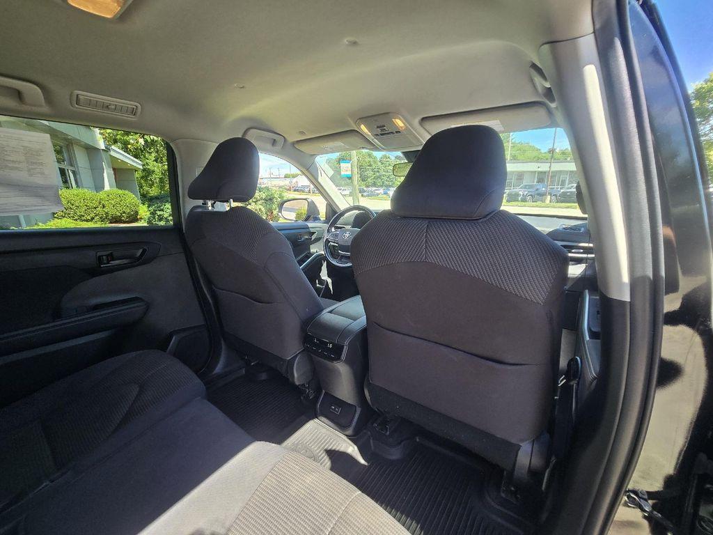 used 2022 Toyota Highlander car, priced at $31,995