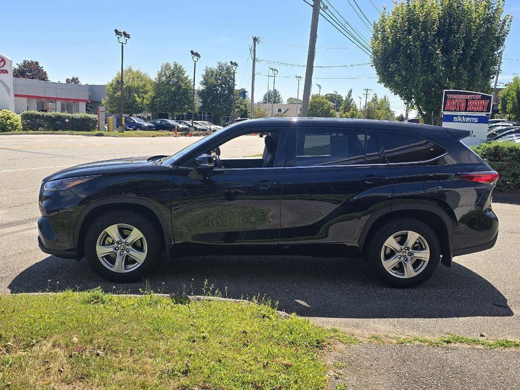 used 2022 Toyota Highlander car, priced at $31,995