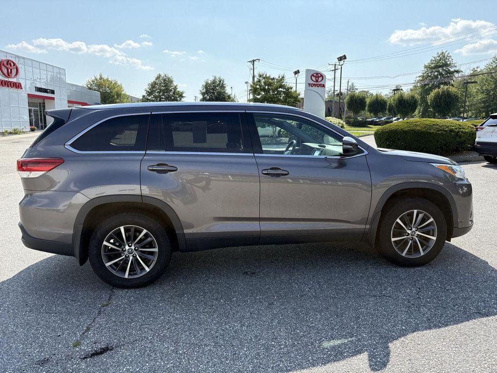 used 2019 Toyota Highlander car, priced at $26,900