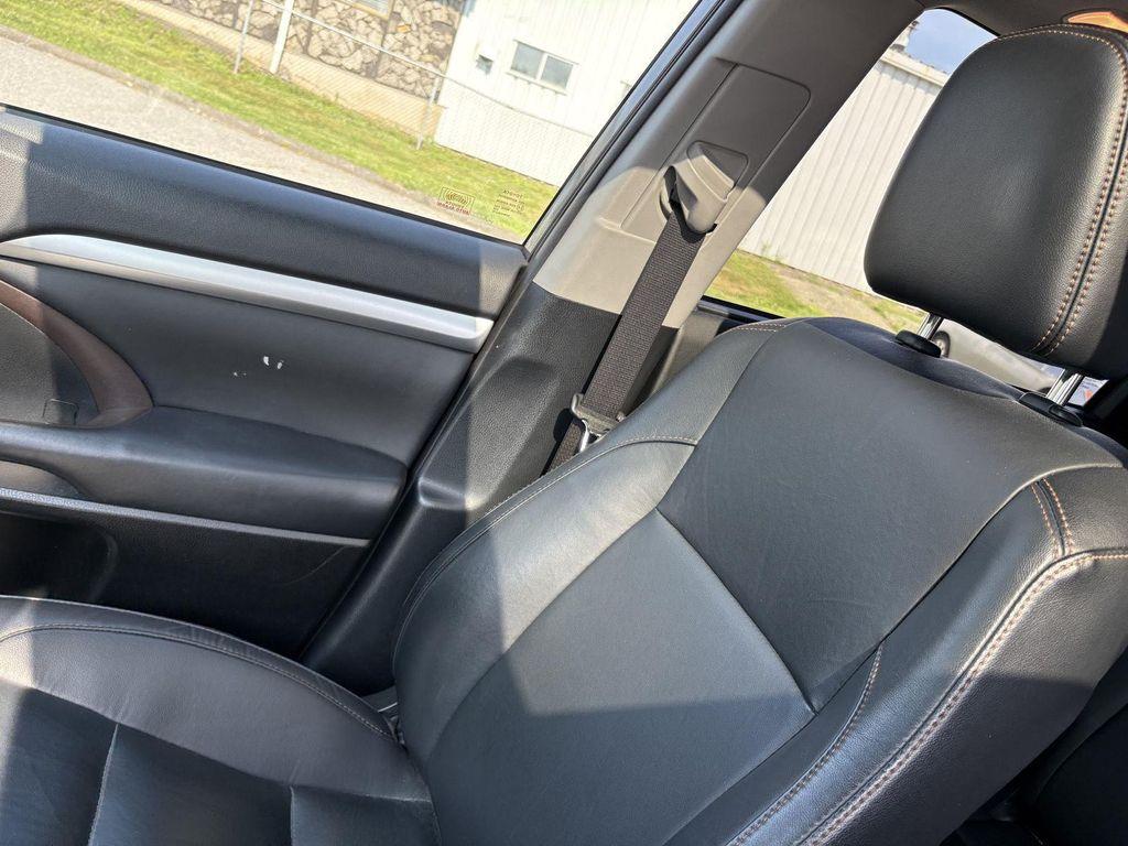 used 2019 Toyota Highlander car, priced at $26,900