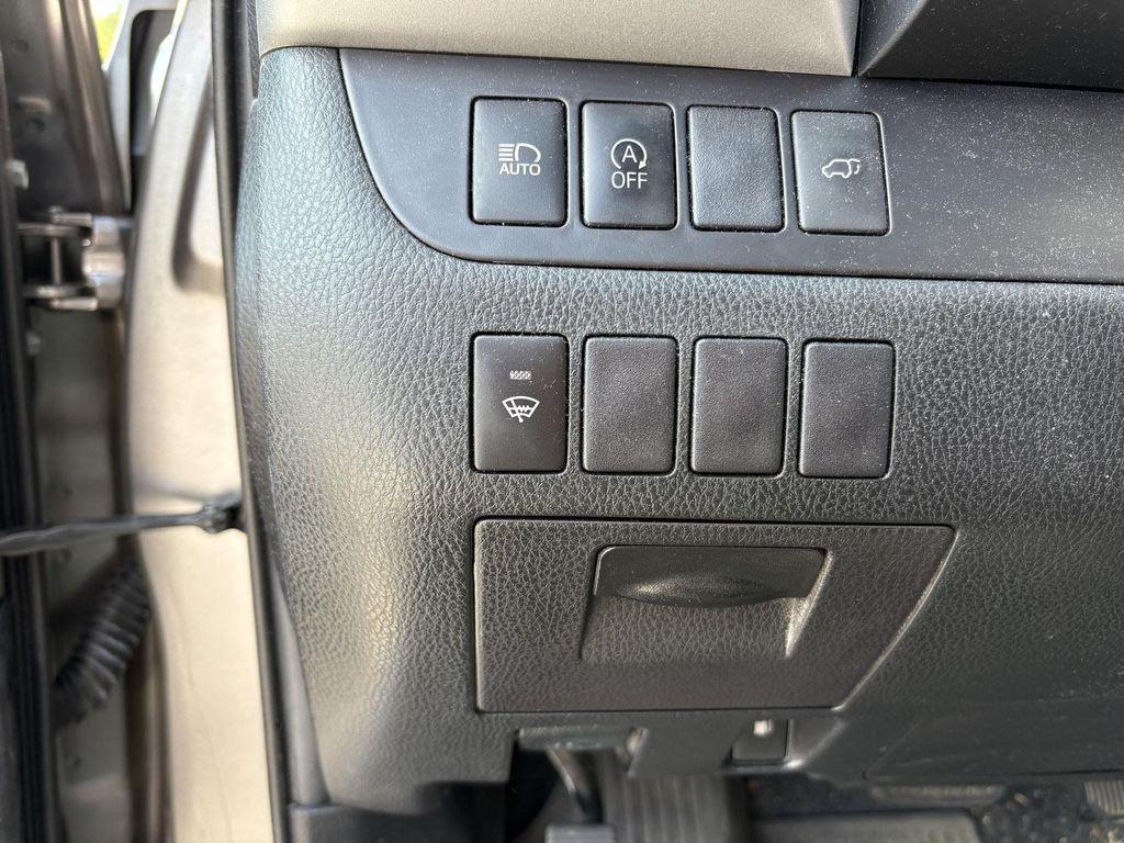 used 2019 Toyota Highlander car, priced at $26,900