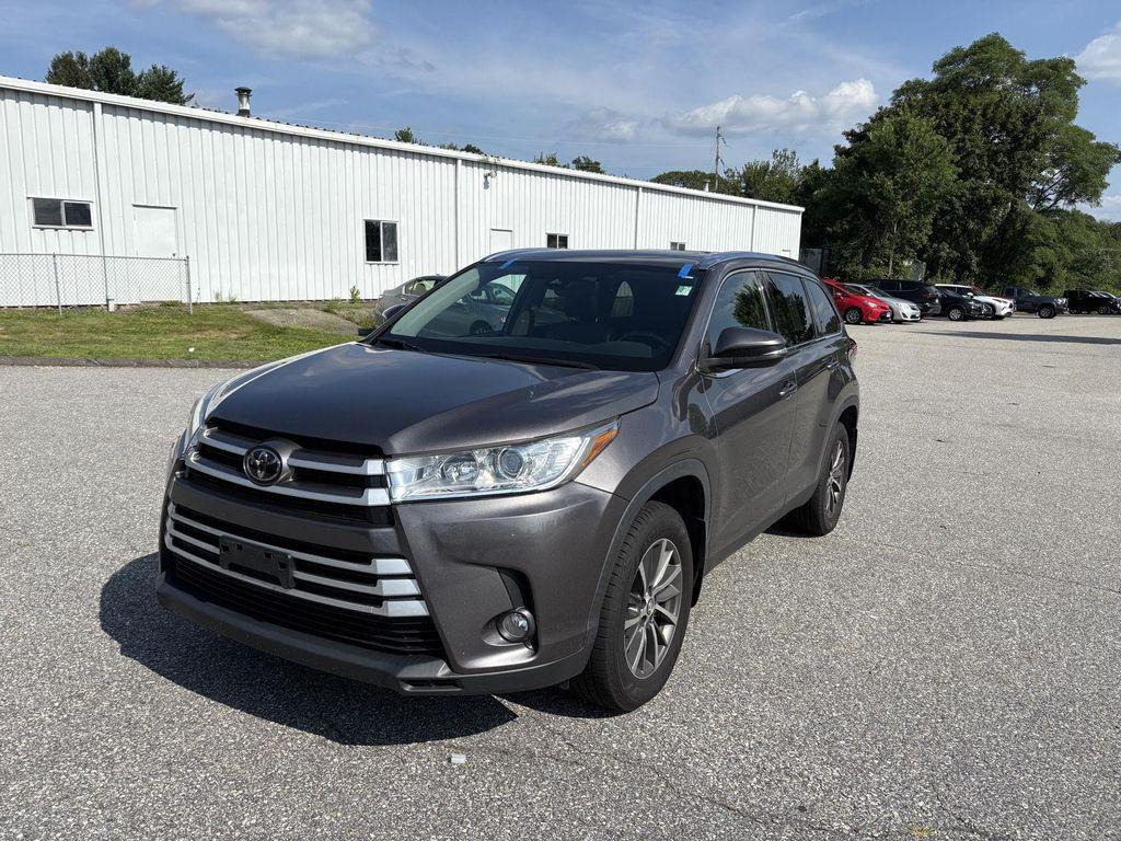 used 2019 Toyota Highlander car, priced at $26,900