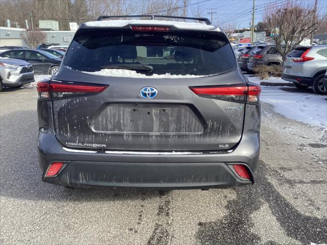 used 2022 Toyota Highlander Hybrid car, priced at $38,900