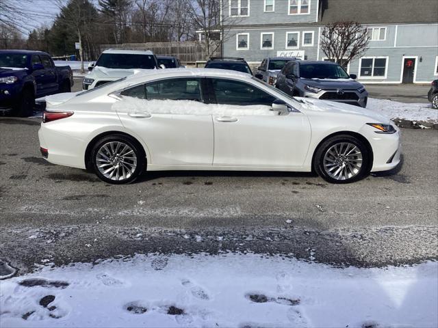 used 2023 Lexus ES 300h car, priced at $39,995