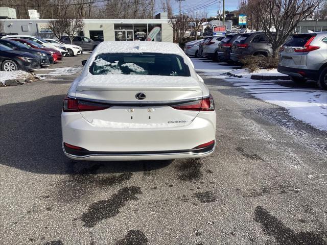 used 2023 Lexus ES 300h car, priced at $39,995