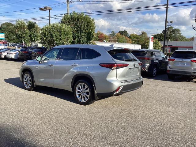 used 2021 Toyota Highlander car, priced at $31,995