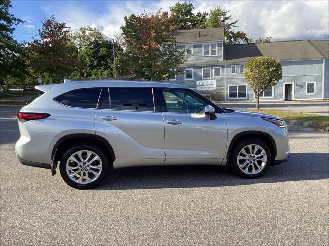 used 2021 Toyota Highlander car, priced at $31,995