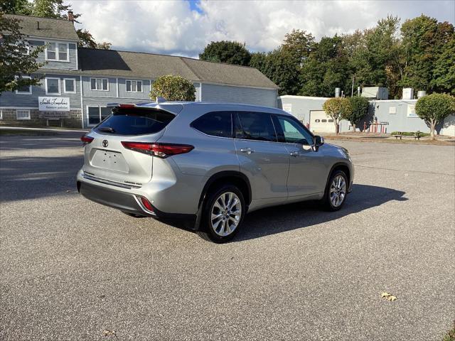 used 2021 Toyota Highlander car, priced at $31,995