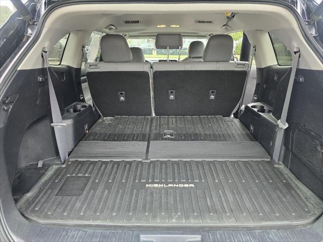used 2021 Toyota Highlander car, priced at $34,995