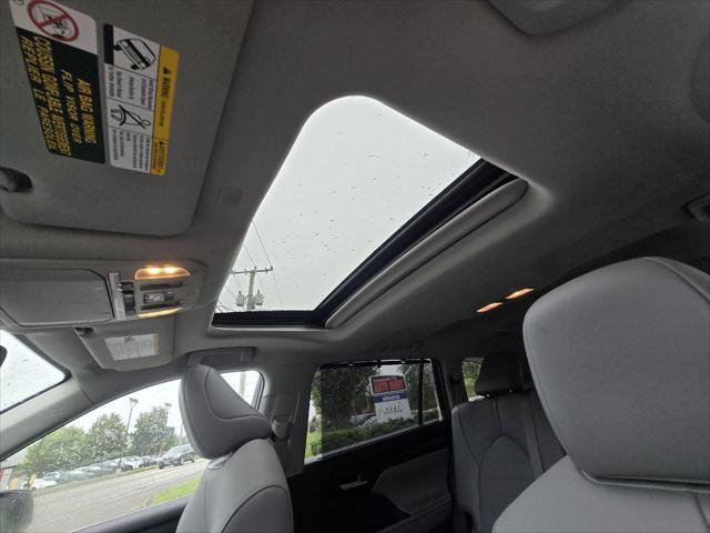 used 2021 Toyota Highlander car, priced at $34,995