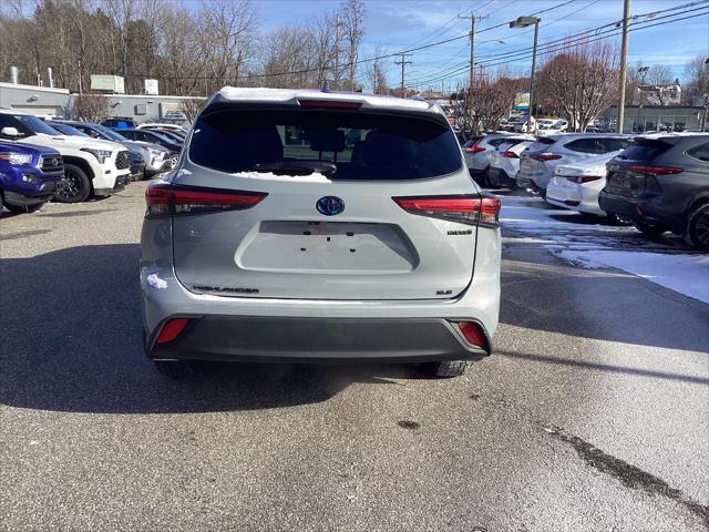 used 2022 Toyota Highlander Hybrid car, priced at $35,900