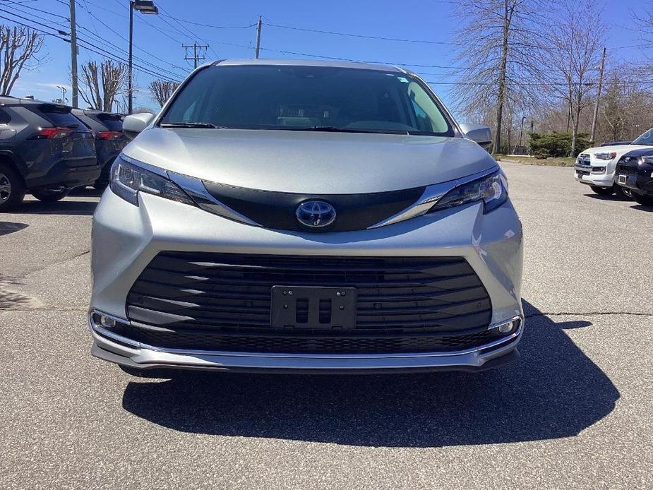 used 2021 Toyota Sienna car, priced at $34,900