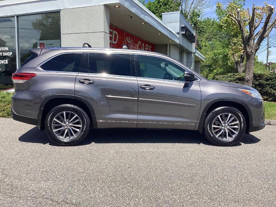 used 2017 Toyota Highlander car, priced at $18,995