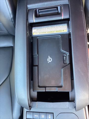 used 2021 Toyota Highlander Hybrid car, priced at $35,995