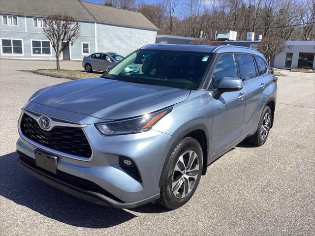 used 2021 Toyota Highlander Hybrid car, priced at $35,995