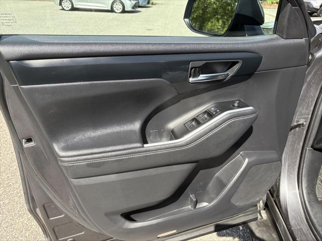 used 2021 Toyota Highlander car, priced at $31,995