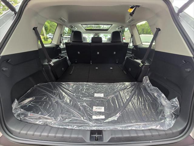 new 2025 Toyota Grand Highlander Hybrid car, priced at $50,313