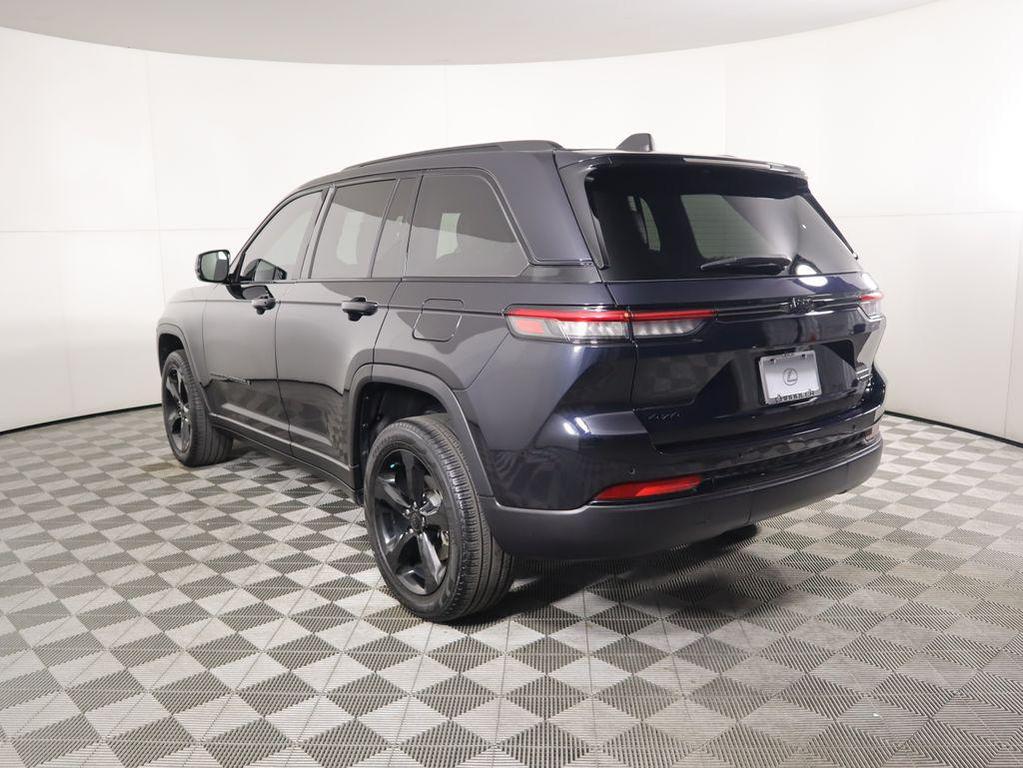 used 2024 Jeep Grand Cherokee car, priced at $35,126