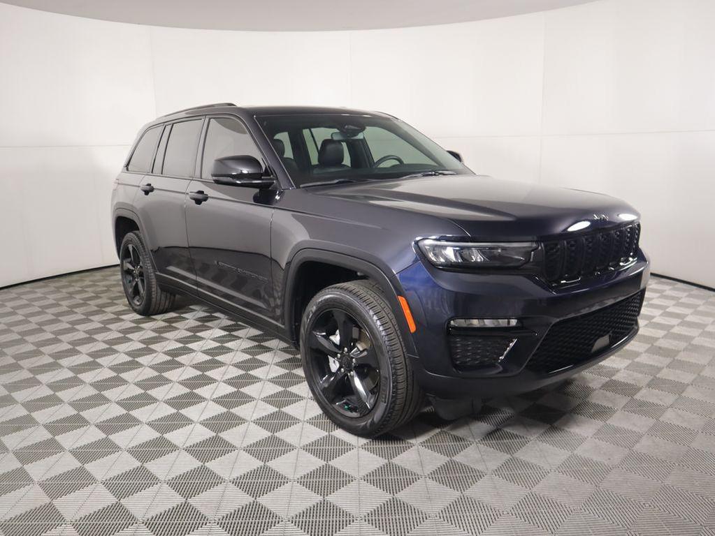 used 2024 Jeep Grand Cherokee car, priced at $35,126