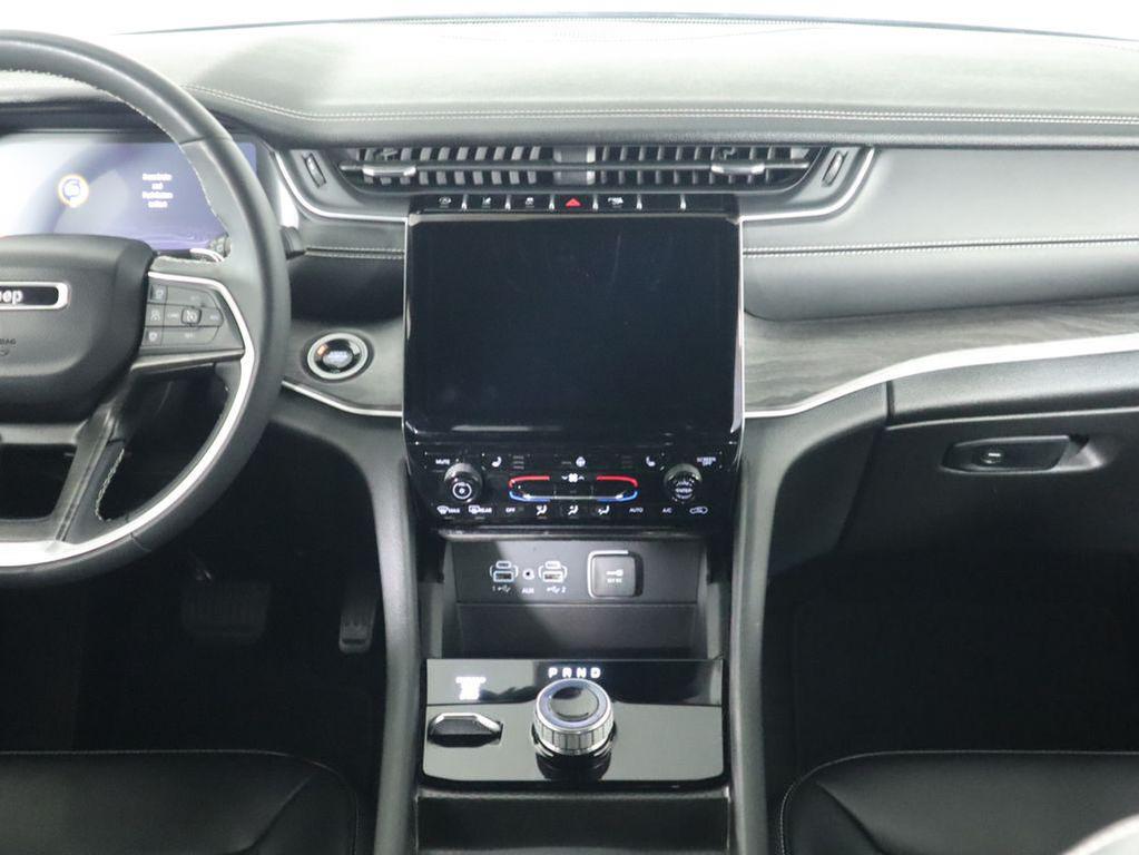 used 2024 Jeep Grand Cherokee car, priced at $35,126