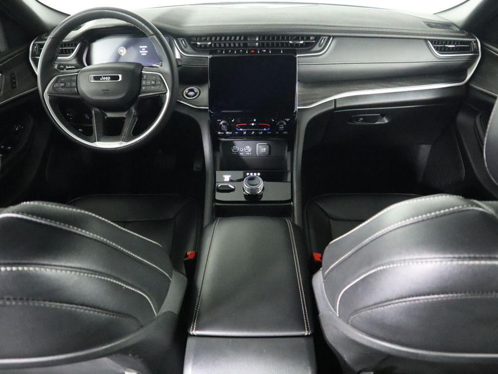 used 2024 Jeep Grand Cherokee car, priced at $35,126