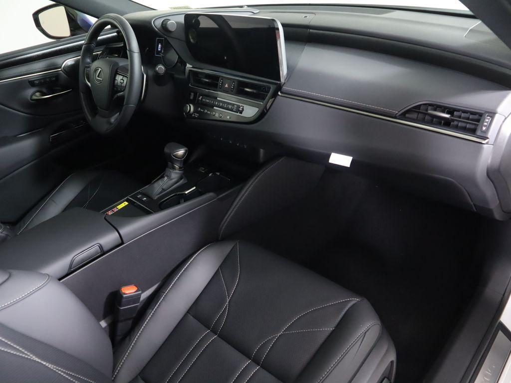 new 2025 Lexus ES 300h car, priced at $56,784