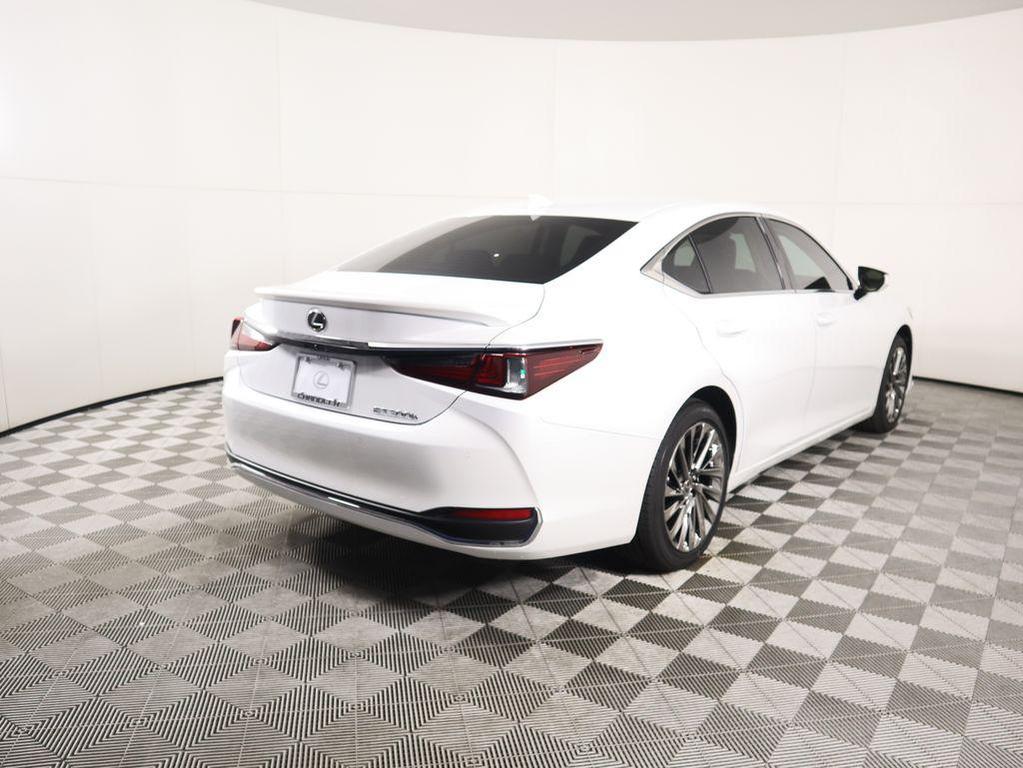 new 2025 Lexus ES 300h car, priced at $56,829