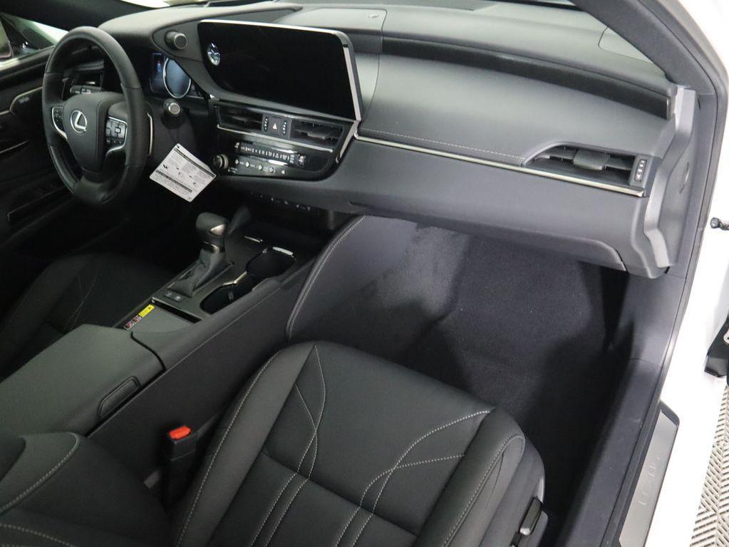 new 2025 Lexus ES 300h car, priced at $56,829