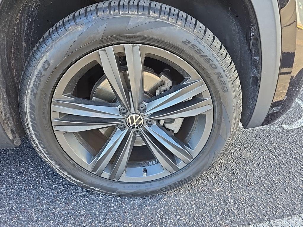 used 2020 Volkswagen Atlas Cross Sport car, priced at $19,890