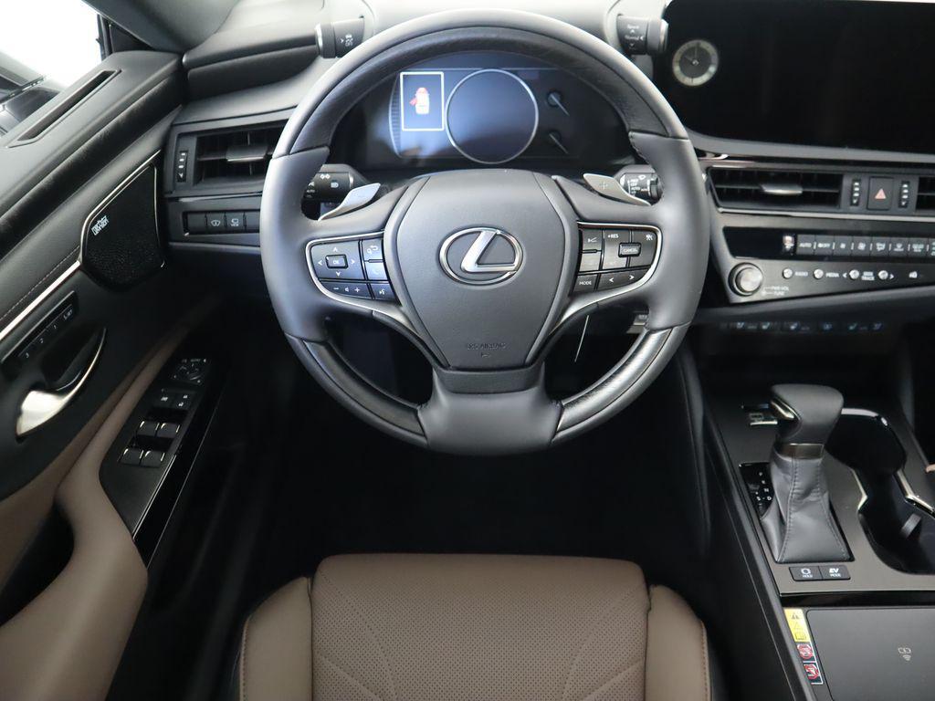 new 2025 Lexus ES 300h car, priced at $56,685