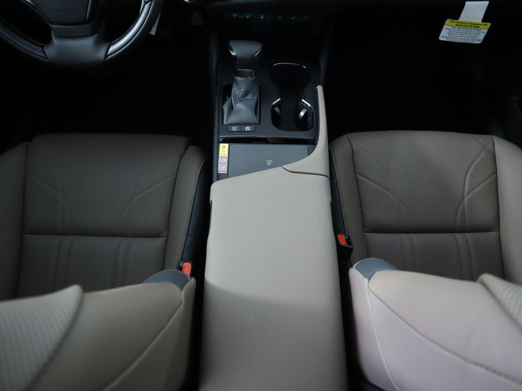 new 2025 Lexus ES 300h car, priced at $56,685
