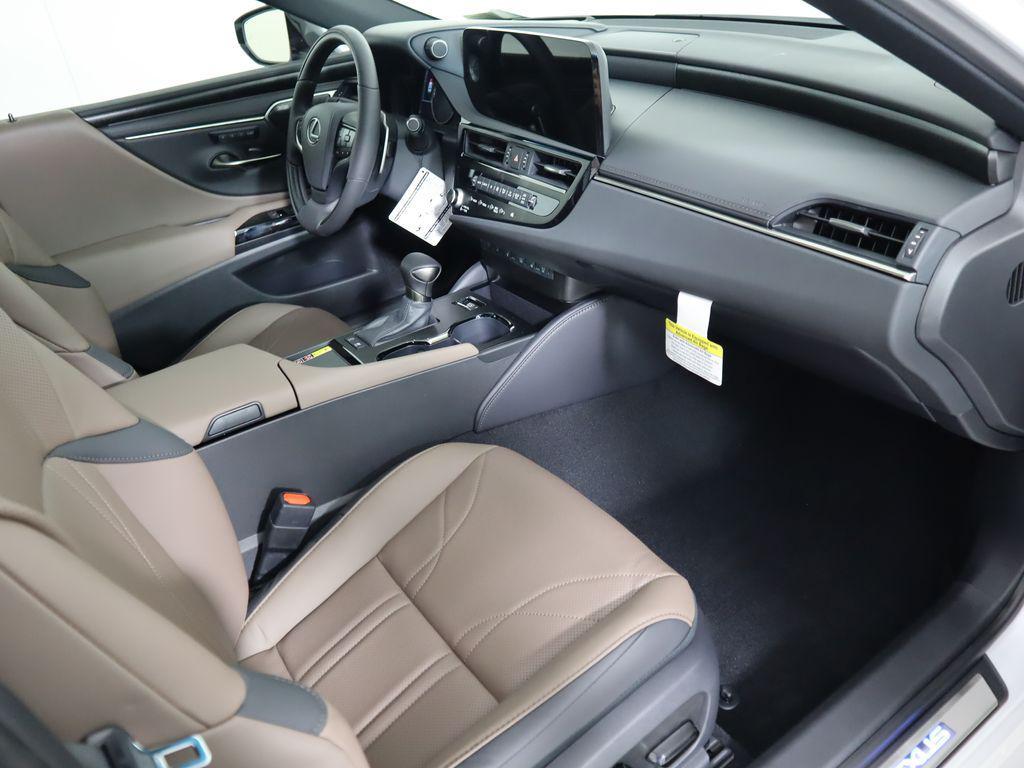 new 2025 Lexus ES 300h car, priced at $56,685