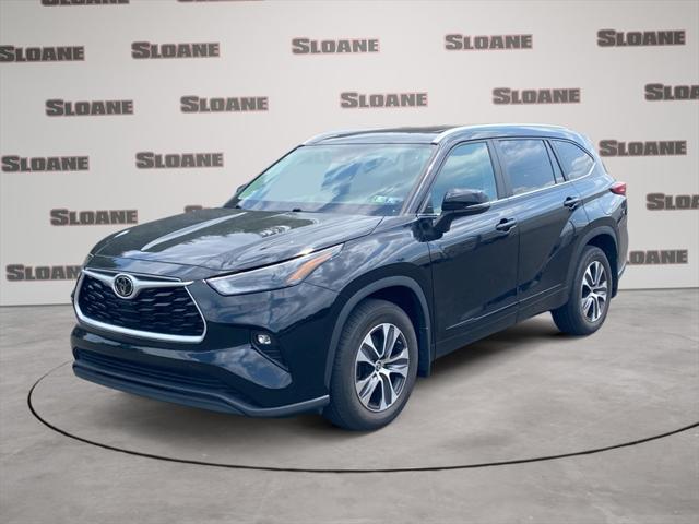 used 2023 Toyota Highlander car, priced at $39,991